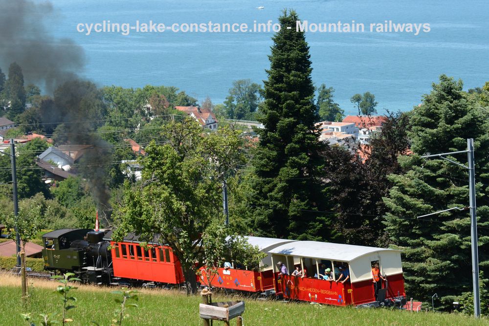 Cycling along Lake Constance - Steam engine "Rosa"